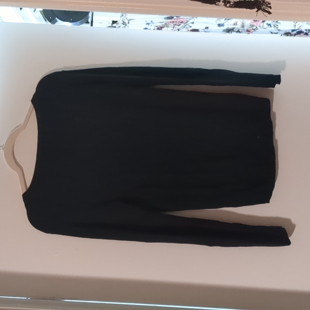 Banana Republic Factory Black sweater - Picture 5 of 5